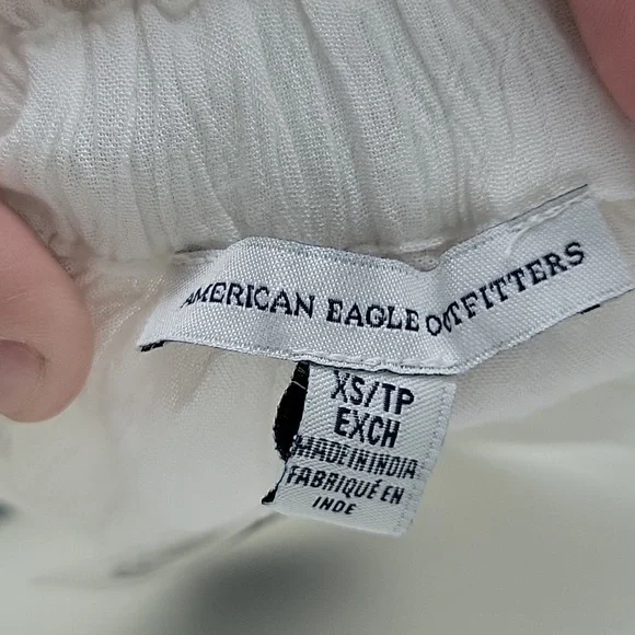 American Eagle Outfitters XS Embroidered Off Shoulders Top NWT - Picture 8 of 10